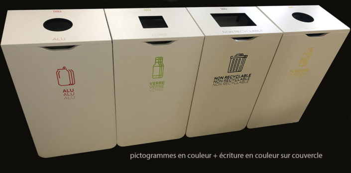 Borne de tri sélectif en bois design avec marquages personnalisés